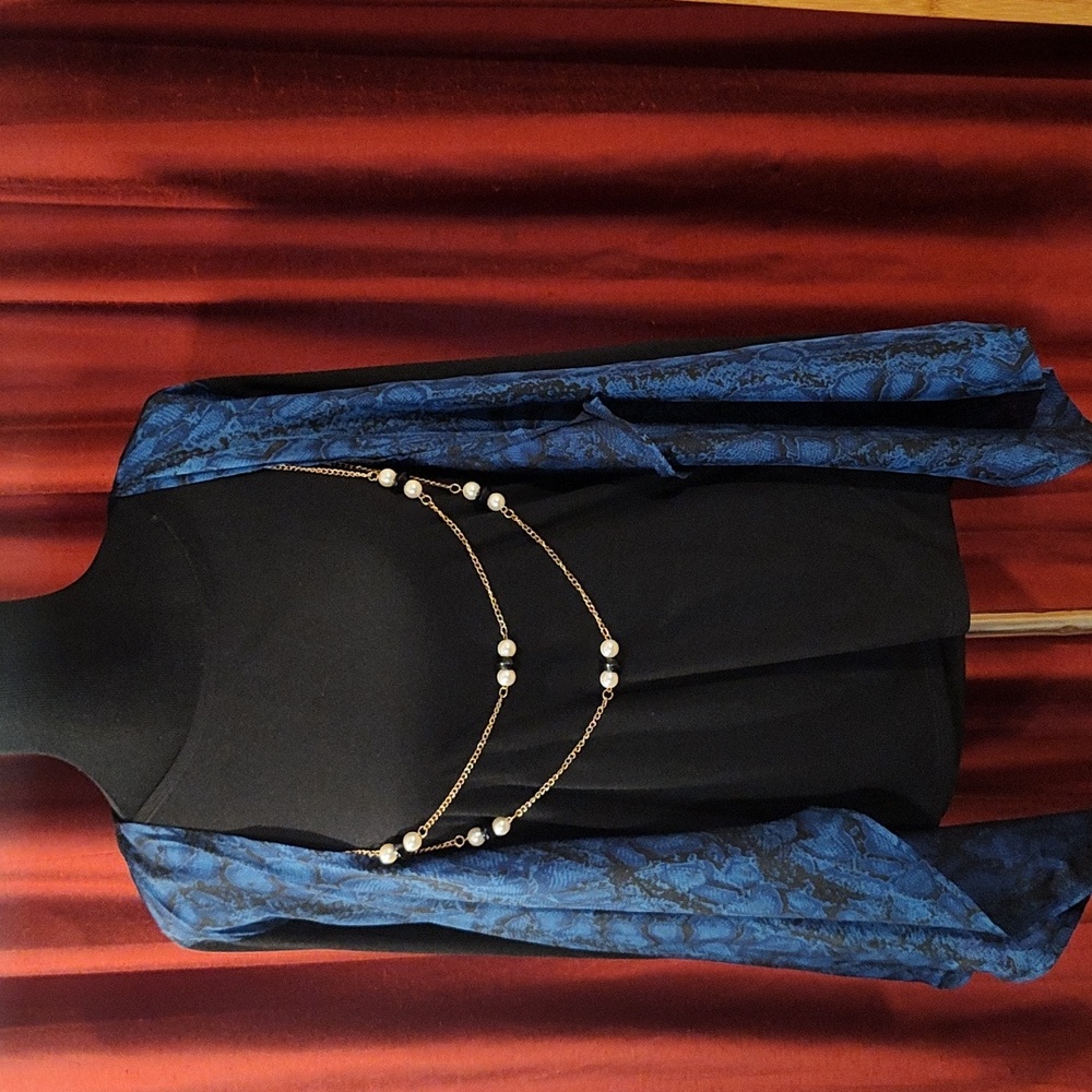 Karen Brooks size small blouse